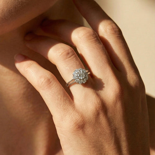 Bague 52 Bague entourage en or blanc 14K avec 11 diamants (0,70 ct) 58 Facettes 3230-10