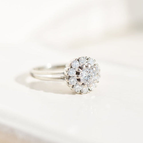 Bague 52 Bague entourage en or blanc 14K avec 11 diamants (0,70 ct) 58 Facettes 3230-10
