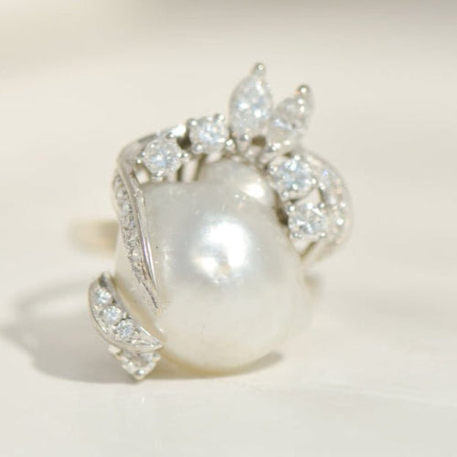Bague 54 Bague en or blanc 14 carats avec perle des mers du Sud et diamants 58 Facettes 3229-16