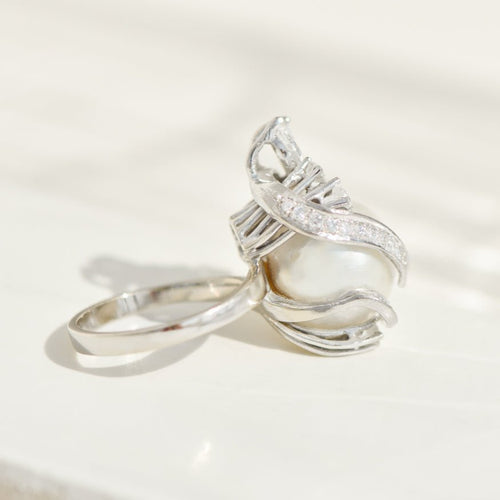 Bague 54 Bague en or blanc 14 carats avec perle des mers du Sud et diamants 58 Facettes 3229-16