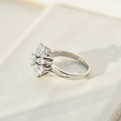 Bague 51 Bague Mid-Century en or blanc 14 carats avec 13 diamants 58 Facettes 3229-10