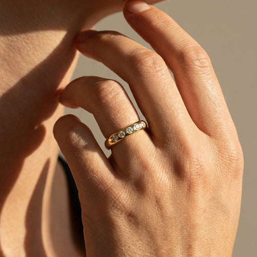 Bague 57 Bague en or jaune 14K avec 5 diamants taille brillant 0,35 ct 58 Facettes 3230-5