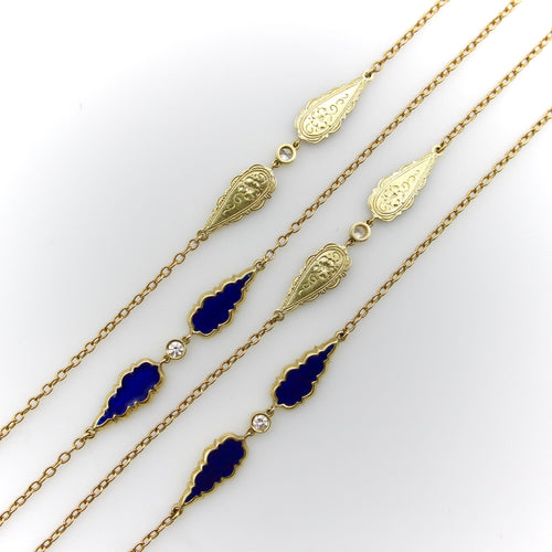 Collier Signature - Collier chaîne à stations gothiques en or 14K, diamants et émail 58 Facettes
