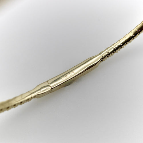 Bracelet Bracelet jonc flexible en or 14 carats et diamants 58 Facettes A2002R