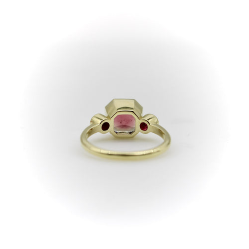 Bague Signature - Bague trois pierres en or 18 carats tourmaline et rubis 58 Facettes A2002S