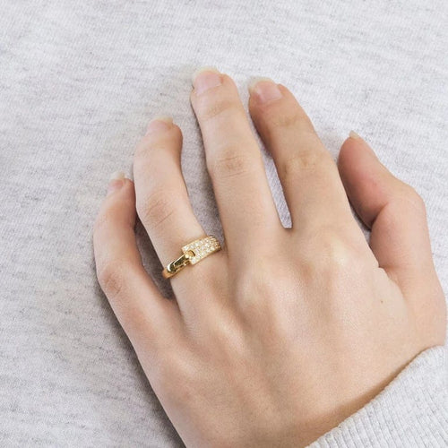 Bague 49 Guy Laroche - Bague ceinture en or jaune 18 carats et diamants 58 Facettes GU109