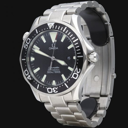Montre Omega Seamaster 300M - Montre homme en acier, cadran noir 58 Facettes MT45140