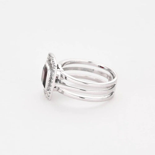 Bague 52 Bague moderne or gris, grenat et diamants 58 Facettes 250171