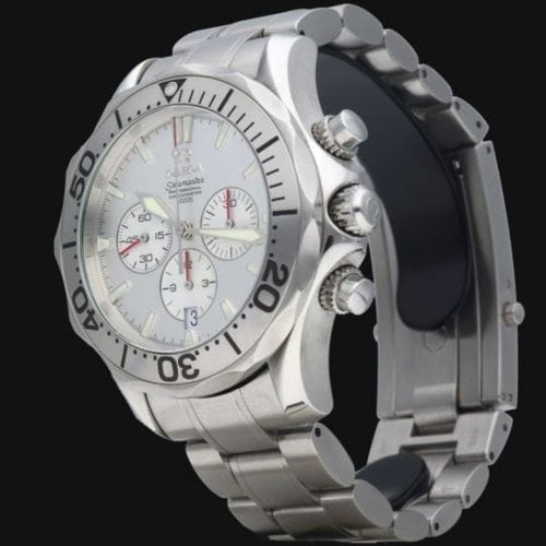 Montre Omega Speedmaster - Montre chronographe Date en acier 42 mm 58 Facettes MT40780