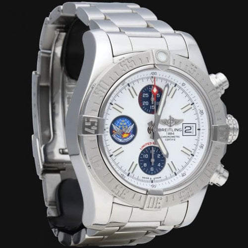 Montre Breitling Avenger Skyland - Montre chronographe homme en acier 58 Facettes MT42041