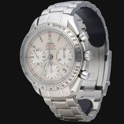 Montre Omega Speedmaster - Montre chronographe Date en acier 58 Facettes MT41423