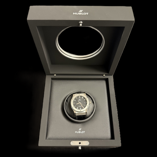 Montre Hublot Classic Fusion - Montre homme en zirconium 45 mm 58 Facettes MT43894