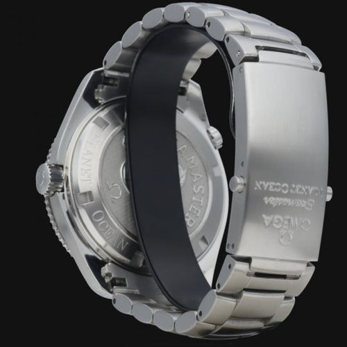 Montre Omega Seamaster Planet Ocean - Montre homme 600M en acier 42 mm 58 Facettes MT42604