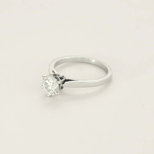 Bague 53 Solitaire en or blanc et diamant 58 Facettes B250581
