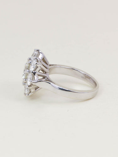 Bague 54 Bague marguerite or blanc diamants 3,90 carats 58 Facettes 1259.4