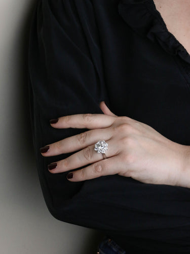 Bague 54 Bague marguerite or blanc diamants 3,90 carats 58 Facettes 1259.4