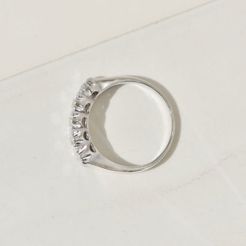 Bague 55 Bague demi-memory vintage en or blanc 585 avec 5 diamants 58 Facettes 2426