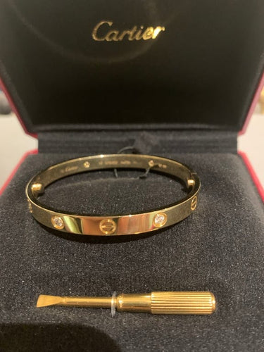 Bracelet Cartier LOVE - Bracelet en or jaune avec 4 diamants 58 Facettes Bracelet cartier love