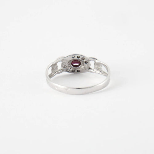 Bague 51 Bague en Or blanc, diamants & rubis 58 Facettes