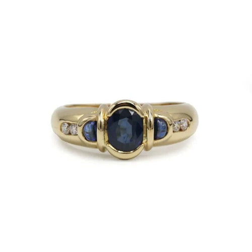 Bague 56 Bague en or jaune 750‰ sertie de saphirs et diamants 58 Facettes 260030R