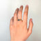 Bague 56 Bague en or jaune 750‰ sertie de saphirs et diamants 58 Facettes 260030R