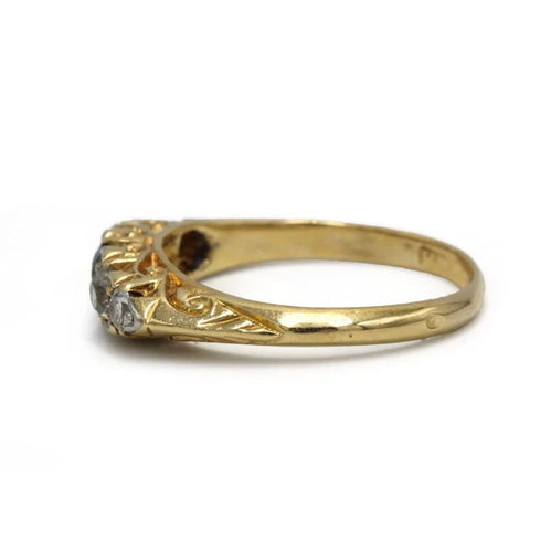 Bague 54 Bague jarretière victorienne en or jaune, saphir synthétique et diamants 58 Facettes 260029R