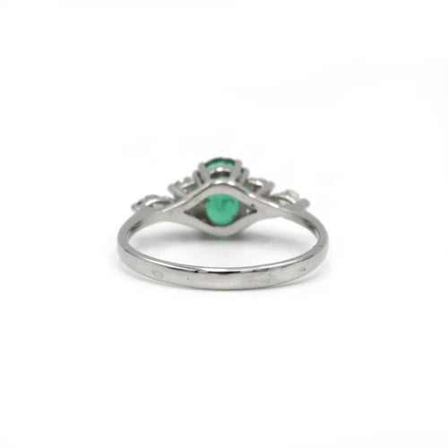 Bague 54 Bague - Or blanc, Diamants & Emeraude 58 Facettes 250201R