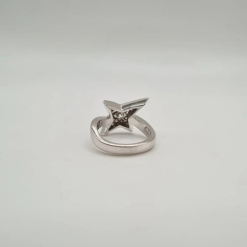 Bague 54 Bague étoile en or blanc et diamants 58 Facettes