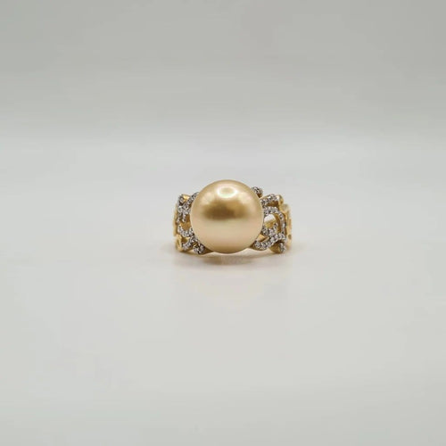 Bague 54 Bague en or jaune 18 carats, perle de culture et diamants 58 Facettes