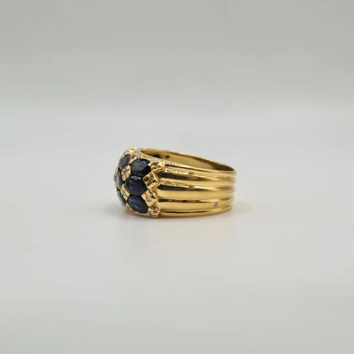 Bague 52.5 Bague bombée en or jaune, saphirs et diamants 58 Facettes