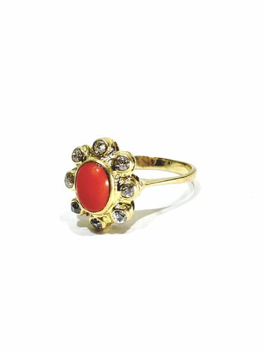 Bague 58 Bague en or jaune 18 carats avec diamants et corail rouge 58 Facettes