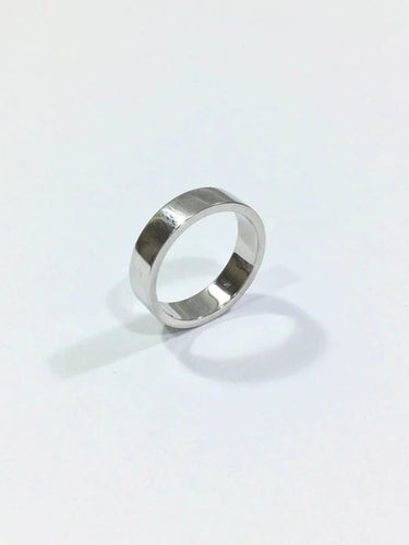 Bague 47.5 Alliance large en or blanc 18 carats 58 Facettes