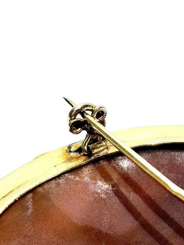 Broche Broche camée coquillage et perles en or 18 carats 58 Facettes 984985