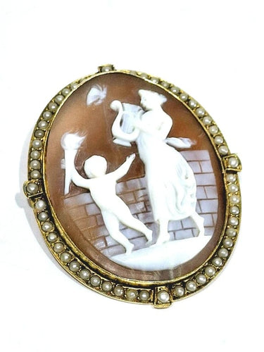Broche Broche camée coquillage et perles en or 18 carats 58 Facettes 984985