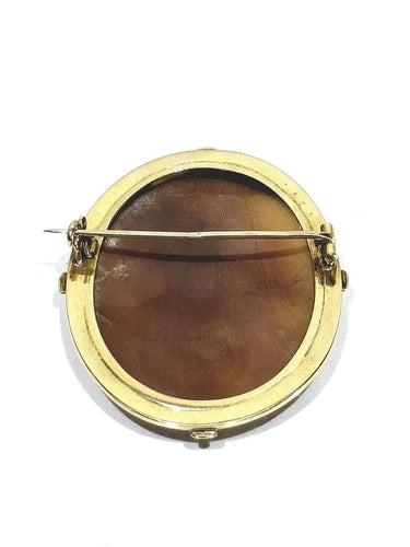 Broche Broche camée coquillage et perles en or 18 carats 58 Facettes 984985