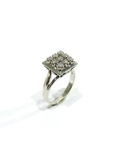 Bague 54 Bague pavée de 9 diamants en or blanc 18 carats 58 Facettes