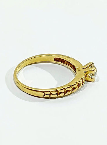 Bague 53 Bague solitaire en or jaune 18 carats avec diamant 0,30 ct 58 Facettes 3022/1