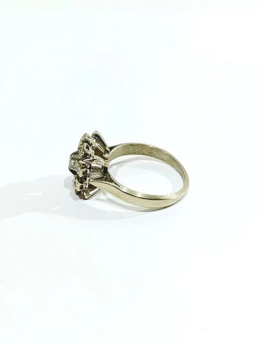 Bague 50 Bague carrée en or blanc 18 carats et diamants 58 Facettes