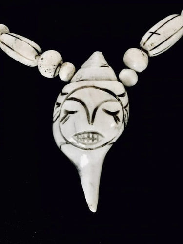 Collier Collier en perles de coquillage du Nagaland 58 Facettes