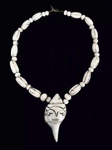 Collier Collier en perles de coquillage du Nagaland 58 Facettes