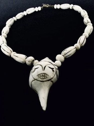 Collier Collier en perles de coquillage du Nagaland 58 Facettes