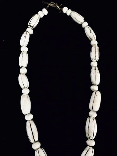Collier Collier en perles de coquillage du Nagaland 58 Facettes