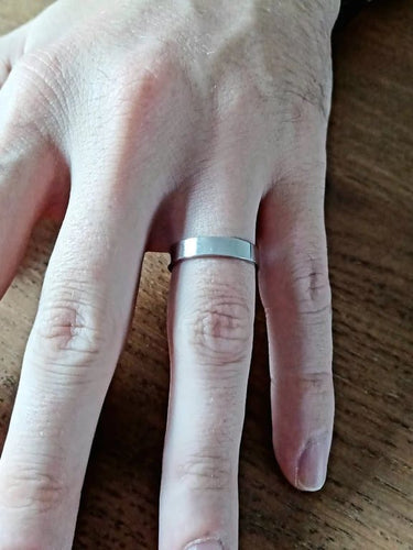 Bague 47.5 Alliance en or blanc 18 carats 58 Facettes