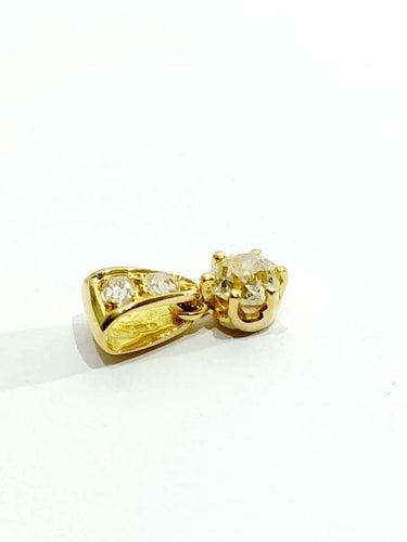 Pendentif Pendentif en or jaune 18 carats et diamants 58 Facettes