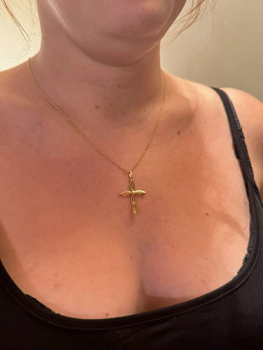 Pendentif Pendentif croix ajourée en or jaune 18 carats 58 Facettes