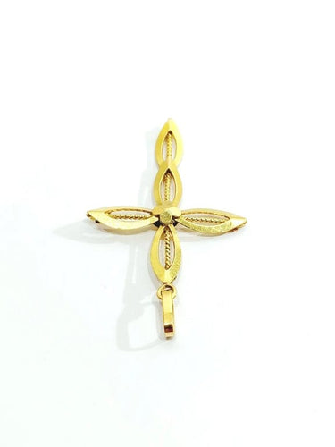 Pendentif Pendentif croix ajourée en or jaune 18 carats 58 Facettes