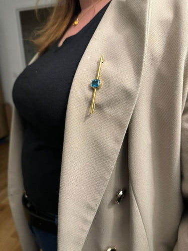 Broche Broche en or jaune 18 carats avec pierre synthétique bleue 58 Facettes