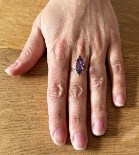 Bague 56 Bague en or rose 18 carats à améthyste ovale 58 Facettes