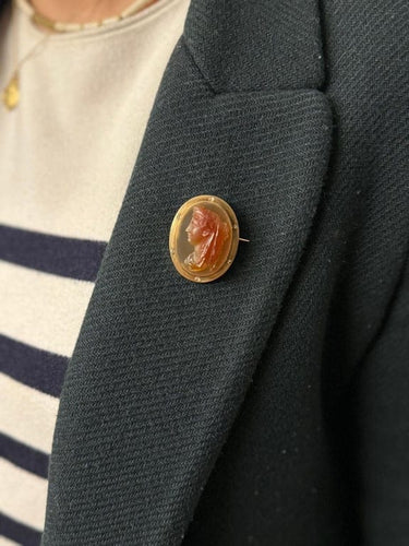 Broche Broche camée en cornaline en or jaune et diamants 58 Facettes