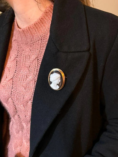 Broche Broche camée en or rose et agate 58 Facettes